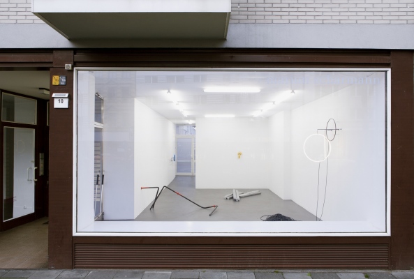Installation view Between Here And Now, Gallery Marion Scharmann, Cologne